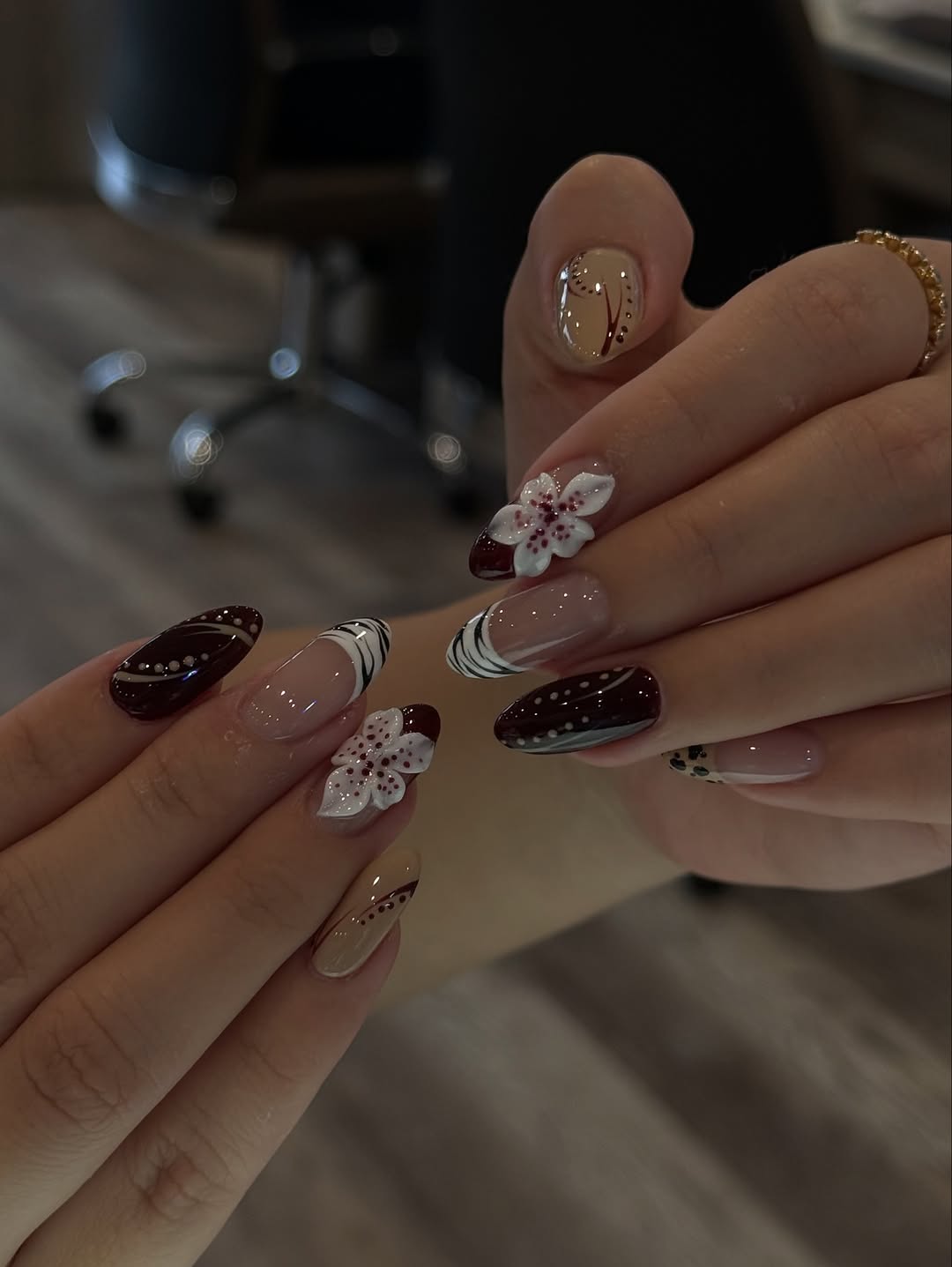 Builder gel manicure with glazed look by Polysh Nailcare Studio